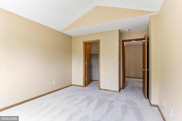 6911 Cambridge Road, Shakopee, MN 55379