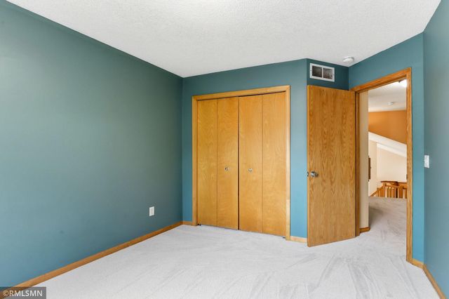6911 Cambridge Road, Shakopee, MN 55379