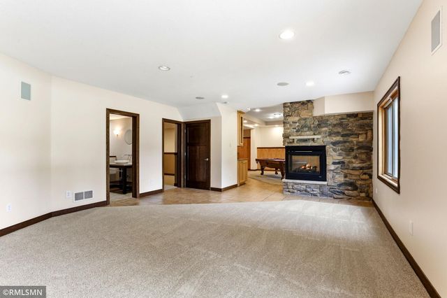 6911 Cambridge Road, Shakopee, MN 55379