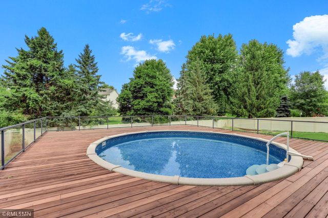 6911 Cambridge Road, Shakopee, MN 55379