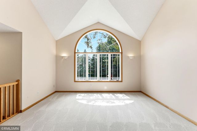 6911 Cambridge Road, Shakopee, MN 55379