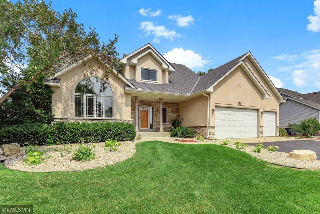6911 Cambridge Road, Shakopee, MN 55379
