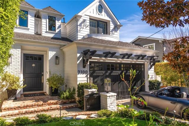 2100 Pine Ave, Manhattan Beach, CA 90266