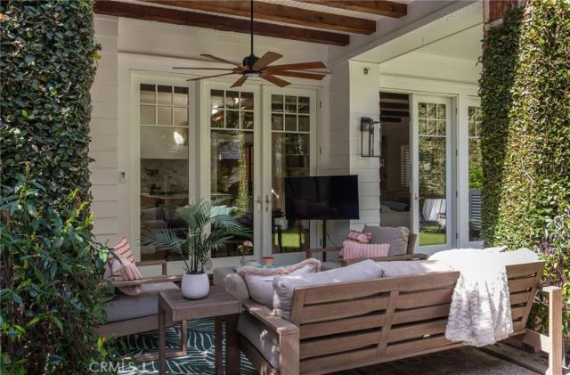 2100 Pine Ave, Manhattan Beach, CA 90266