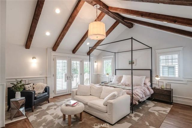 2100 Pine Ave, Manhattan Beach, CA 90266