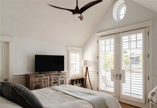 2100 Pine Ave, Manhattan Beach, CA 90266