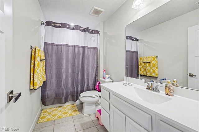 3268 Stoneleigh Road NE, Canton, OH 44721