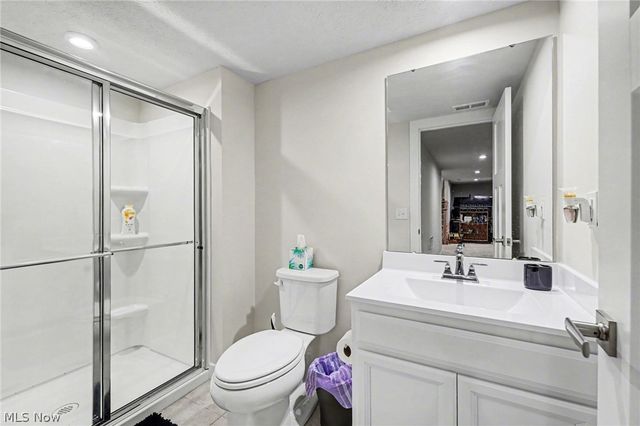 3268 Stoneleigh Road NE, Canton, OH 44721