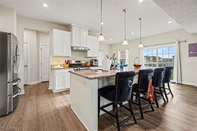 3268 Stoneleigh Road NE, Canton, OH 44721