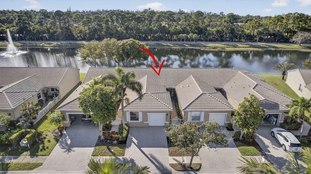 8638 Lineyard Cay, West Palm Beach, FL 33411