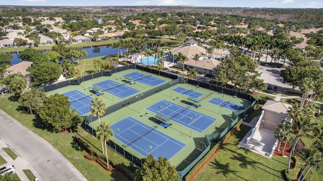 8638 Lineyard Cay, West Palm Beach, FL 33411