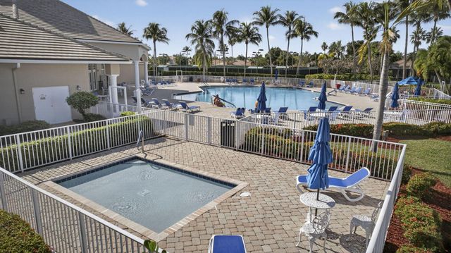 8638 Lineyard Cay, West Palm Beach, FL 33411