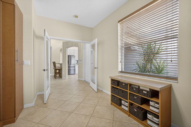 8638 Lineyard Cay, West Palm Beach, FL 33411