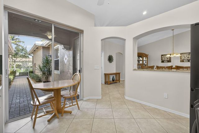 8638 Lineyard Cay, West Palm Beach, FL 33411