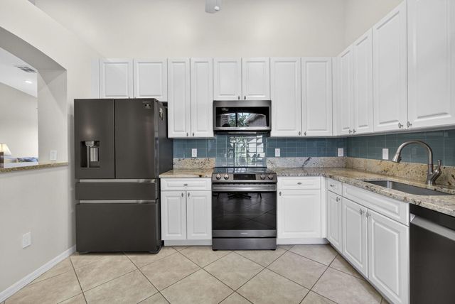 8638 Lineyard Cay, West Palm Beach, FL 33411