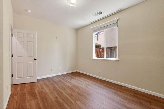 1022 Ashford Ln, Lincoln, CA 95648