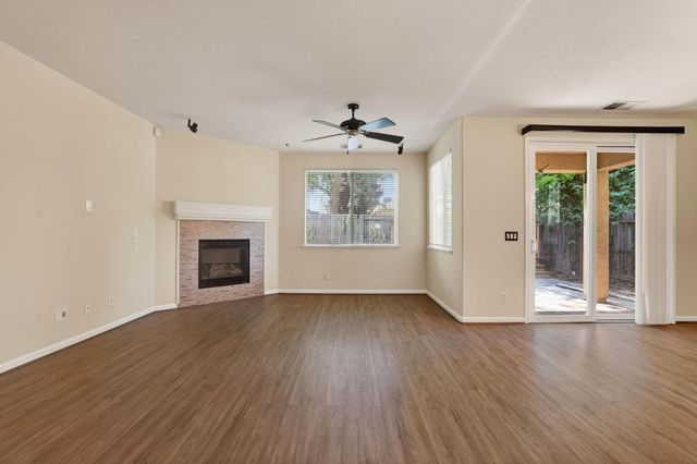 1022 Ashford Ln, Lincoln, CA 95648