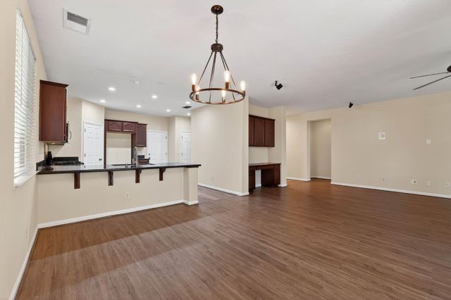 1022 Ashford Ln, Lincoln, CA 95648