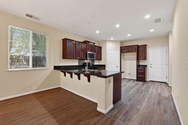 1022 Ashford Ln, Lincoln, CA 95648