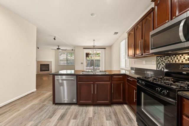 1022 Ashford Ln, Lincoln, CA 95648