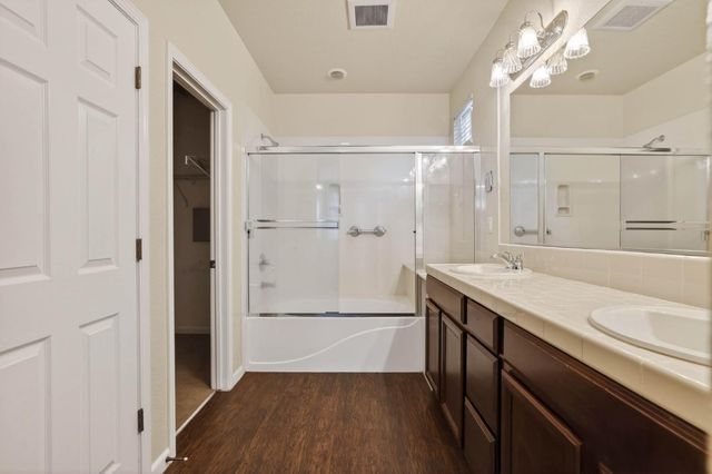 1022 Ashford Ln, Lincoln, CA 95648
