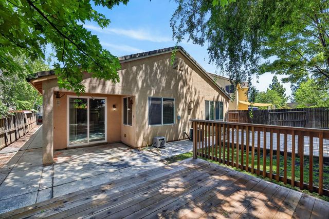 1022 Ashford Ln, Lincoln, CA 95648