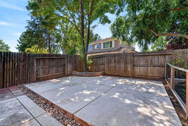 1022 Ashford Ln, Lincoln, CA 95648