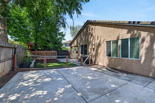 1022 Ashford Ln, Lincoln, CA 95648