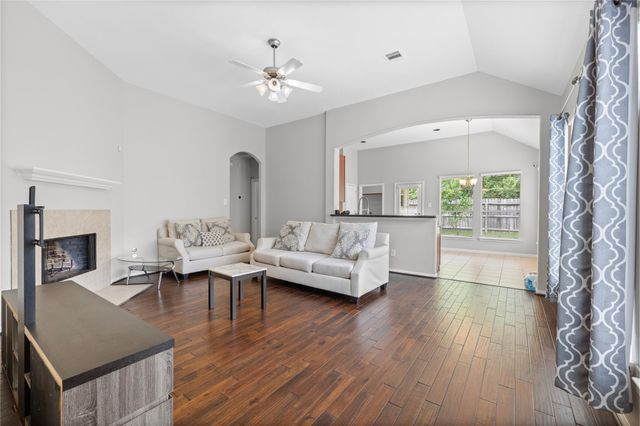 9906 Taylor Springs Lane, Tomball, TX 77375