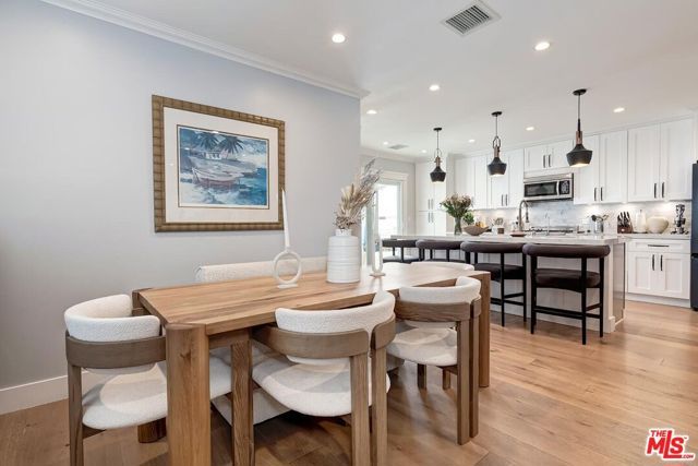 7404 Kentwood Avenue, Los Angeles, CA 90045