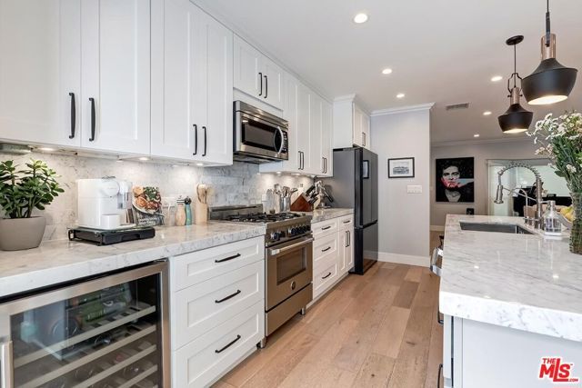 7404 Kentwood Avenue, Los Angeles, CA 90045