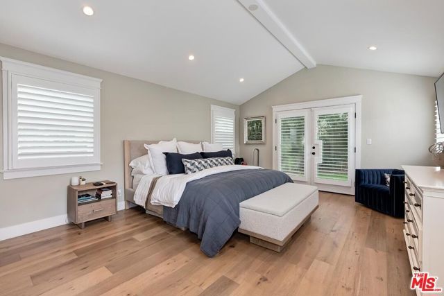 7404 Kentwood Avenue, Los Angeles, CA 90045