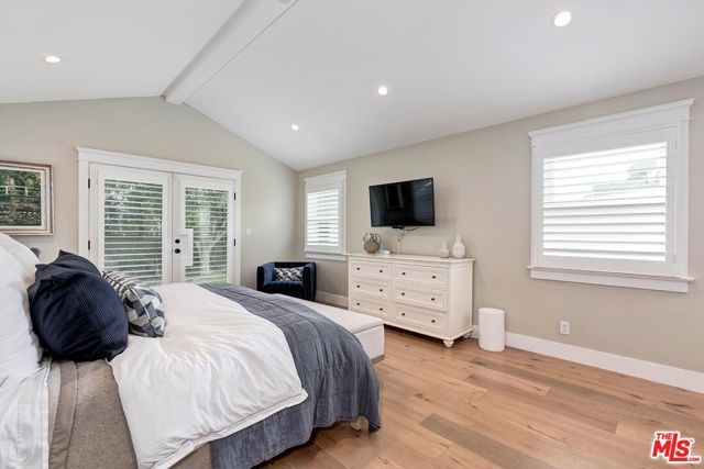 7404 Kentwood Avenue, Los Angeles, CA 90045