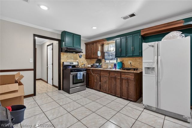 1604 Alma Boulevard, Van Buren, AR 72956