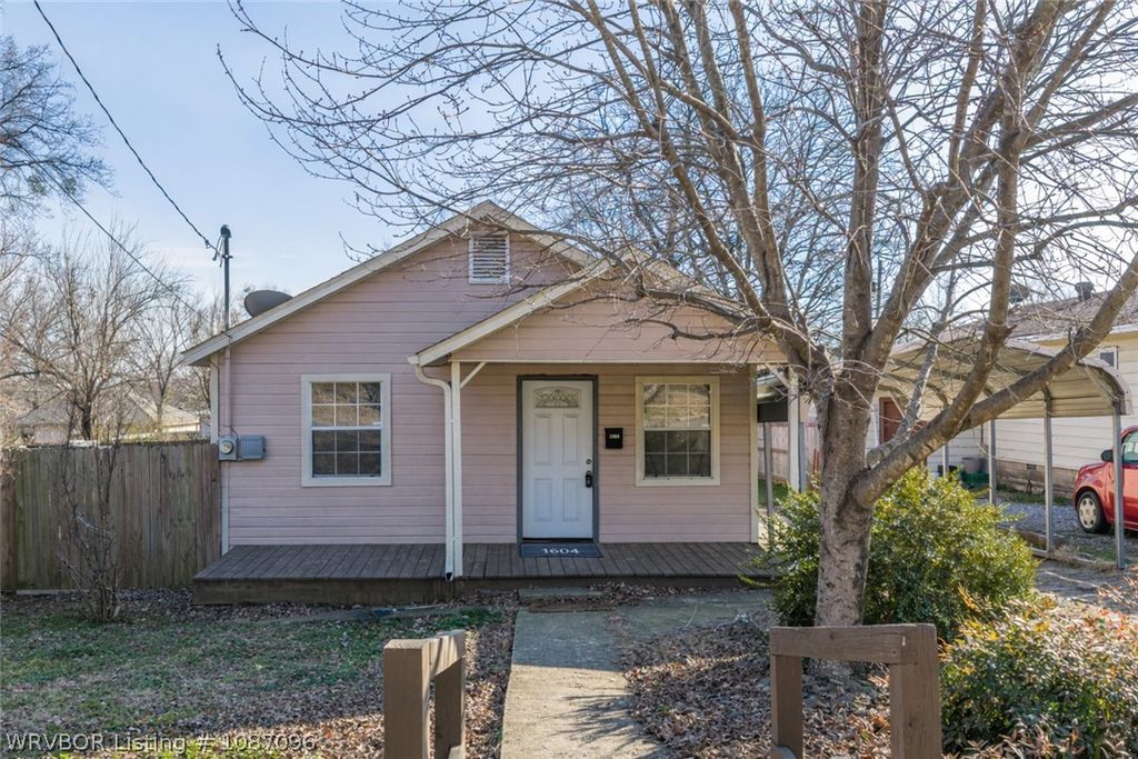 1604 Alma Boulevard, Van Buren, AR 72956