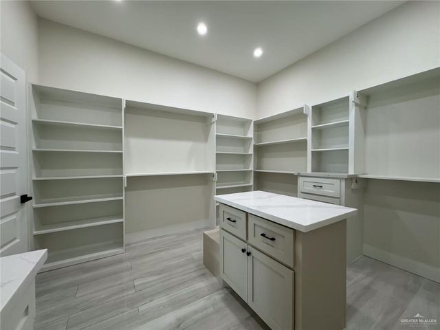614 La Pointe Avenue, Alton, TX 78573