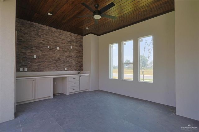 614 La Pointe Avenue, Alton, TX 78573