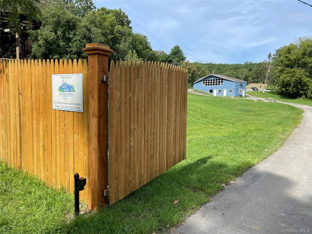 3412 Route 52, Stormville, NY 12582