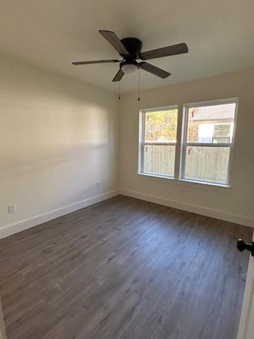 211 E CARDINAL, Ector, TX 75439