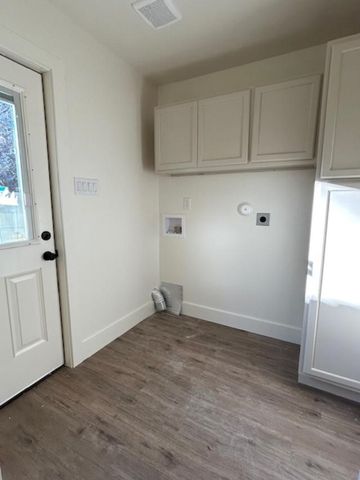 211 E CARDINAL, Ector, TX 75439