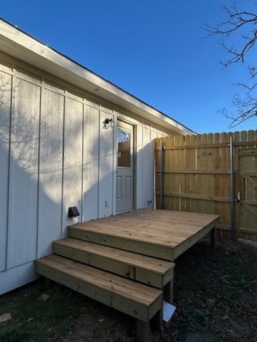 211 E CARDINAL, Ector, TX 75439