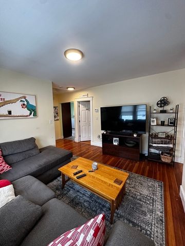 100 Colby Rd 100, Quincy, MA 02171