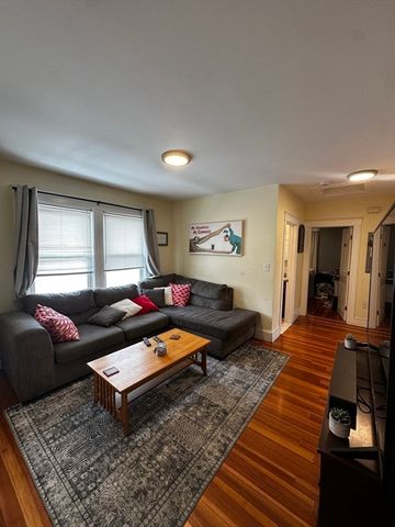 100 Colby Rd 100, Quincy, MA 02171