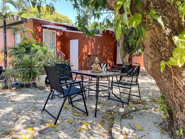 11970 NW 10th Avenue, North Miami, FL 33168