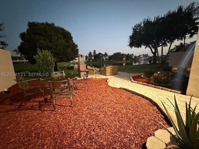 15616 NW 12th Mnr, Pembroke Pines, FL 33028