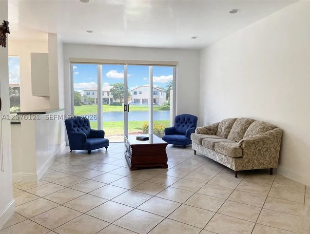 15616 NW 12th Mnr, Pembroke Pines, FL 33028