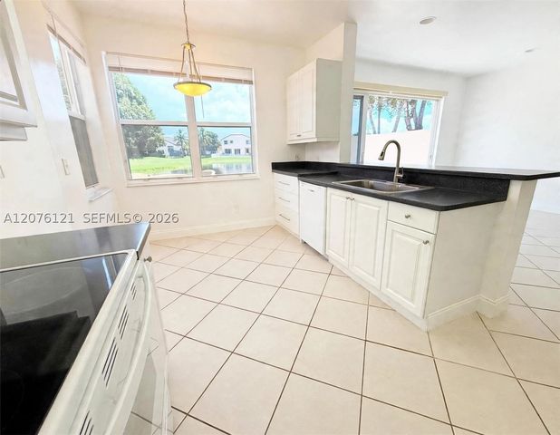 15616 NW 12th Mnr, Pembroke Pines, FL 33028