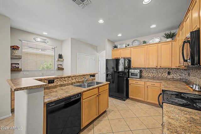 1807 E DUNBAR Drive, Phoenix, AZ 85042