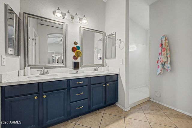 1807 E DUNBAR Drive, Phoenix, AZ 85042