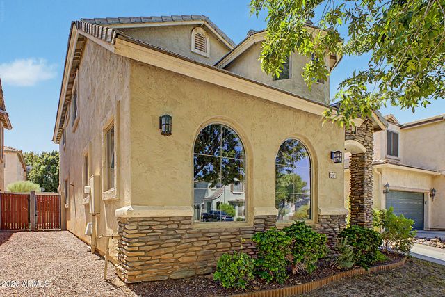 1807 E DUNBAR Drive, Phoenix, AZ 85042